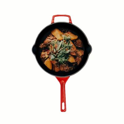 비 스틱은 핸들과 철 프라이팬 깊이인 후라이판을 던지는 것으로 에나멜을 입혔습니다