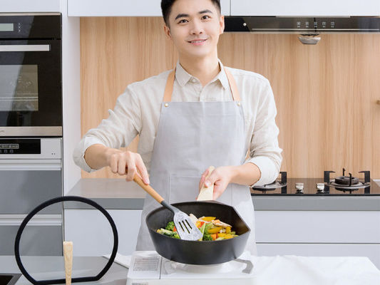 구리 마무리와 긁힘 저항 후라이팬 9.5Inch 비 스틱